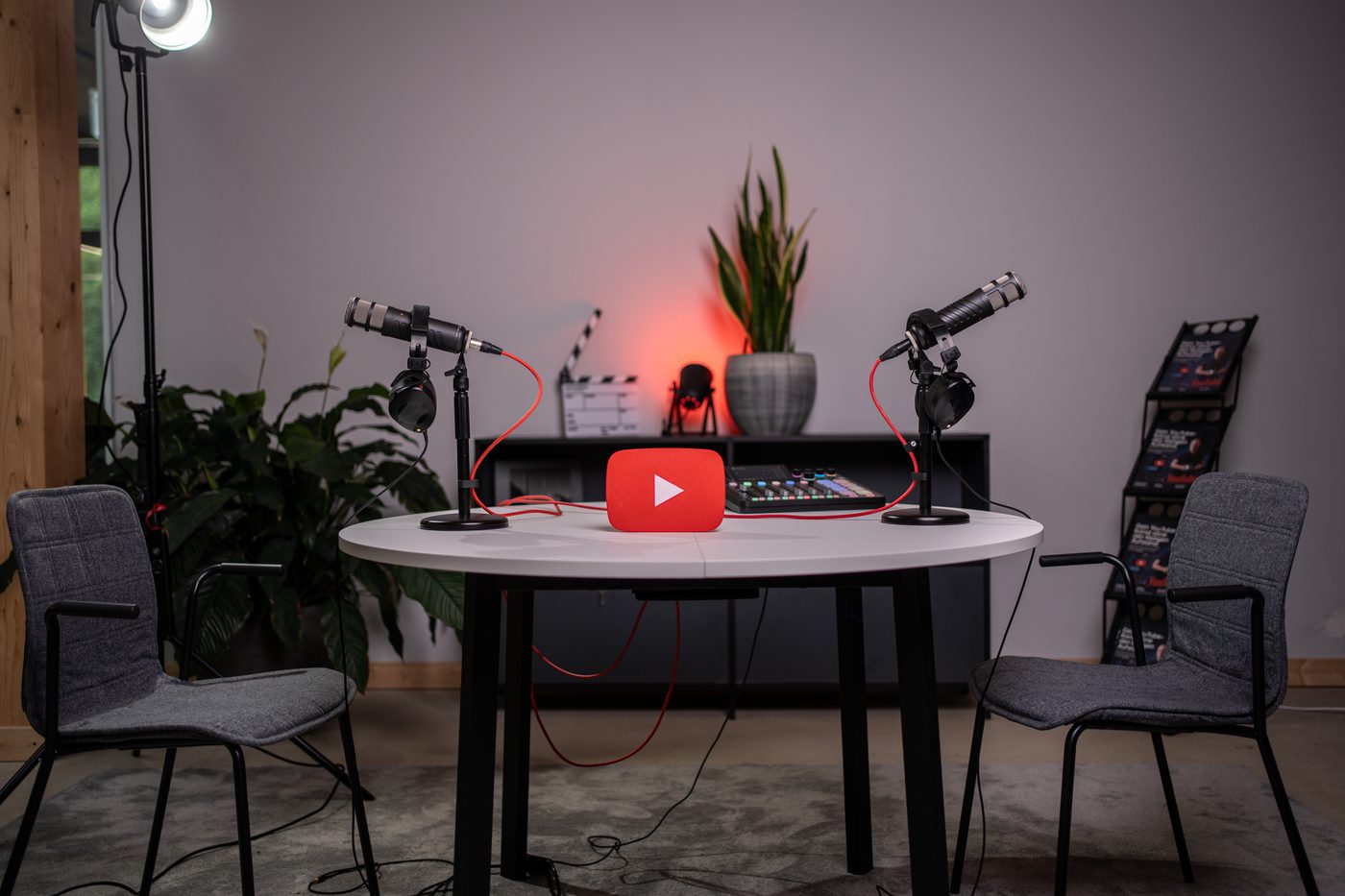 YouTube- und Podcast-Produktion im Studio der Schmidtke GmbH